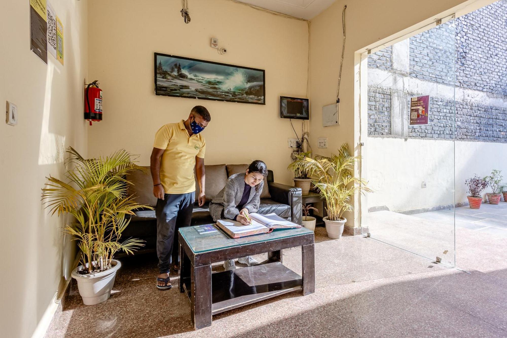 Lime Tree Studio Near Fortis Gurgaon Eksteriør bilde